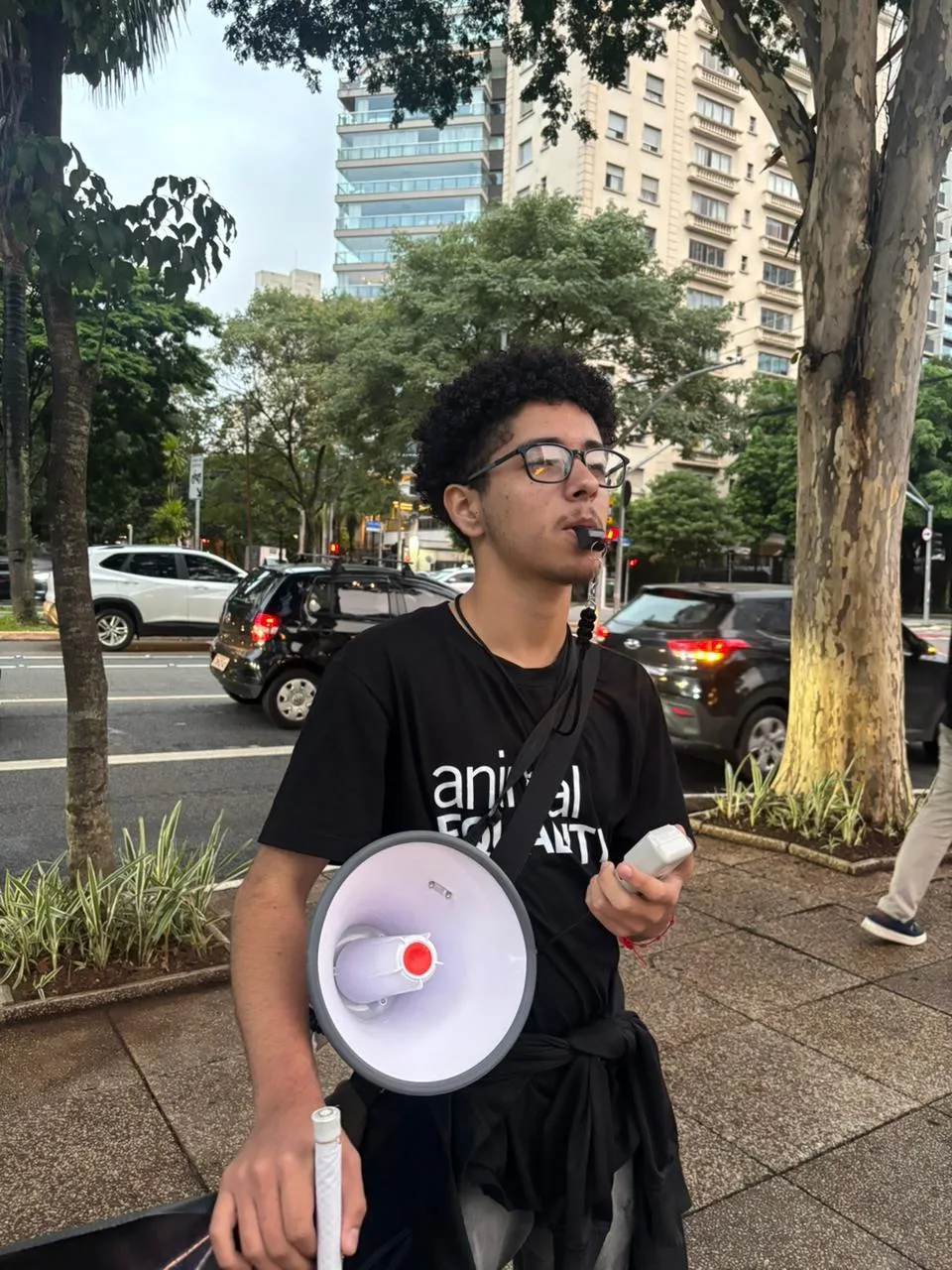 Em quatro dias, quatro protestos contra a McCain por duplo padrão com os animais 14