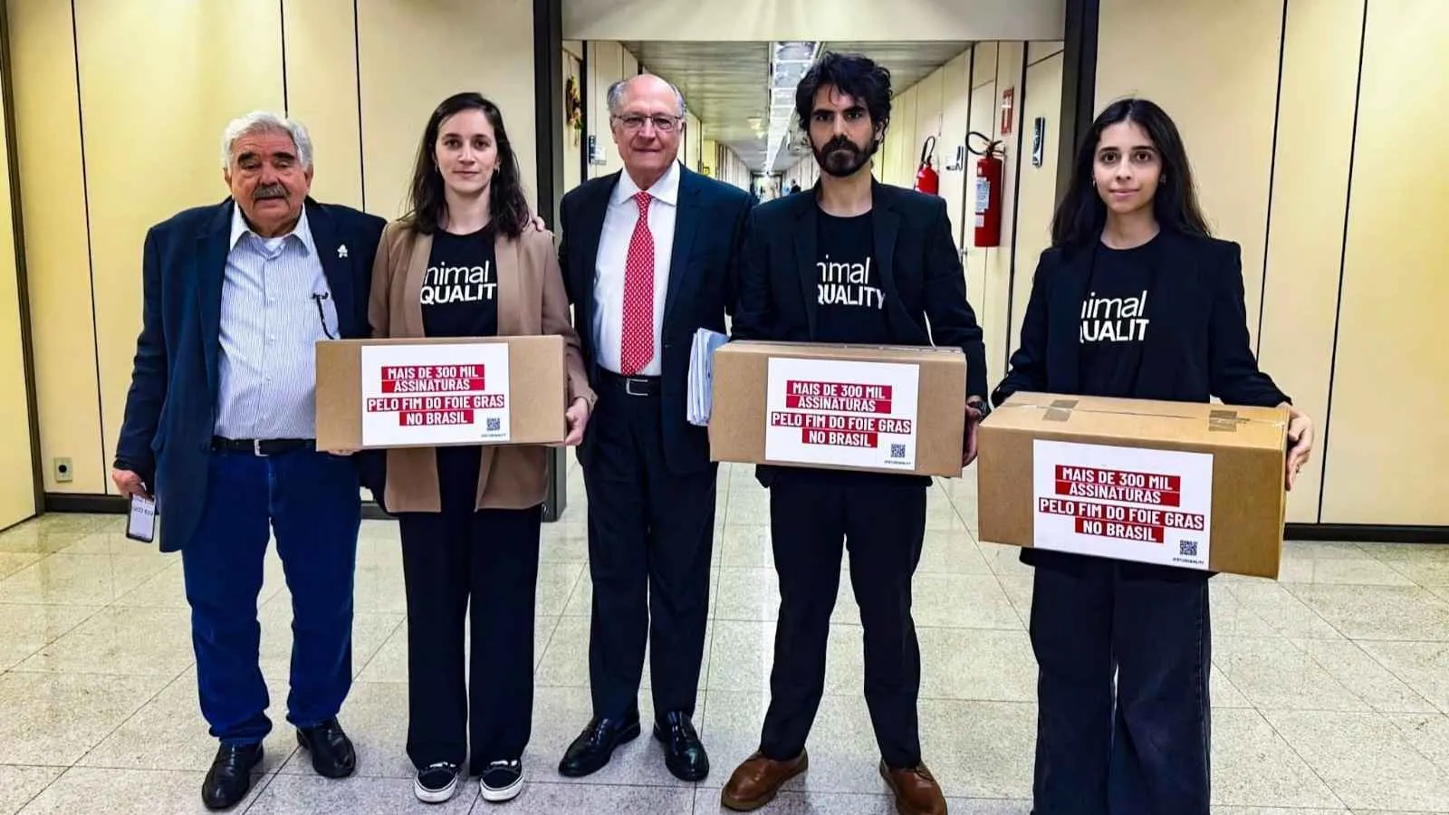 Brasil proíbe o foie gras: equipe se encontra com o vice-presidente do Brasil e com a Secretaria-Geral da Presidência