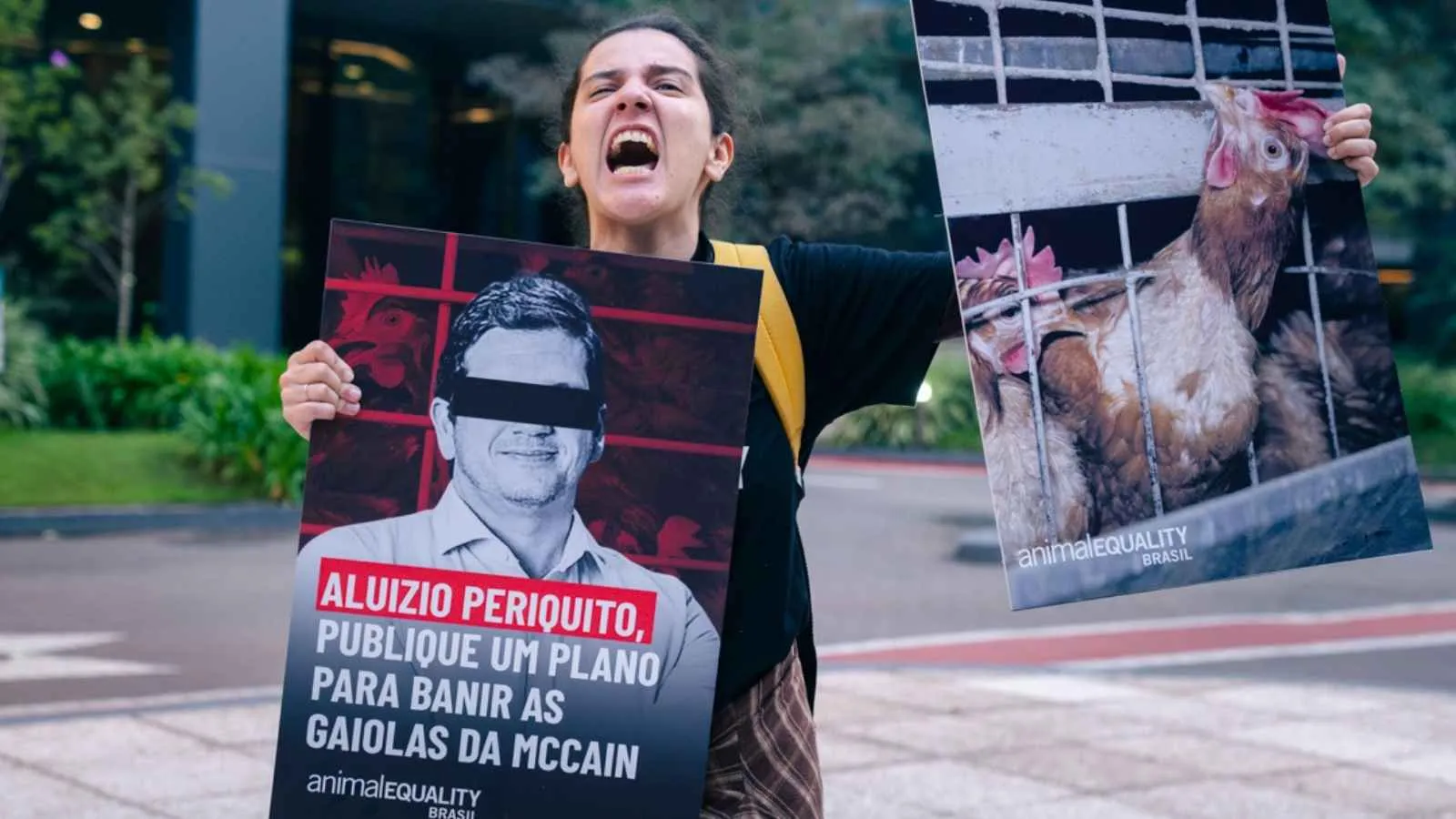 Ação em frente a sede da McCain