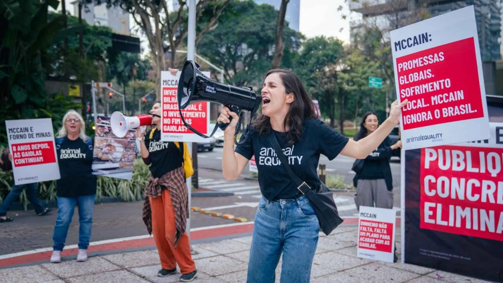 Manifestação pelo cumprimento do compromisso da Forno de Minas e da McCain